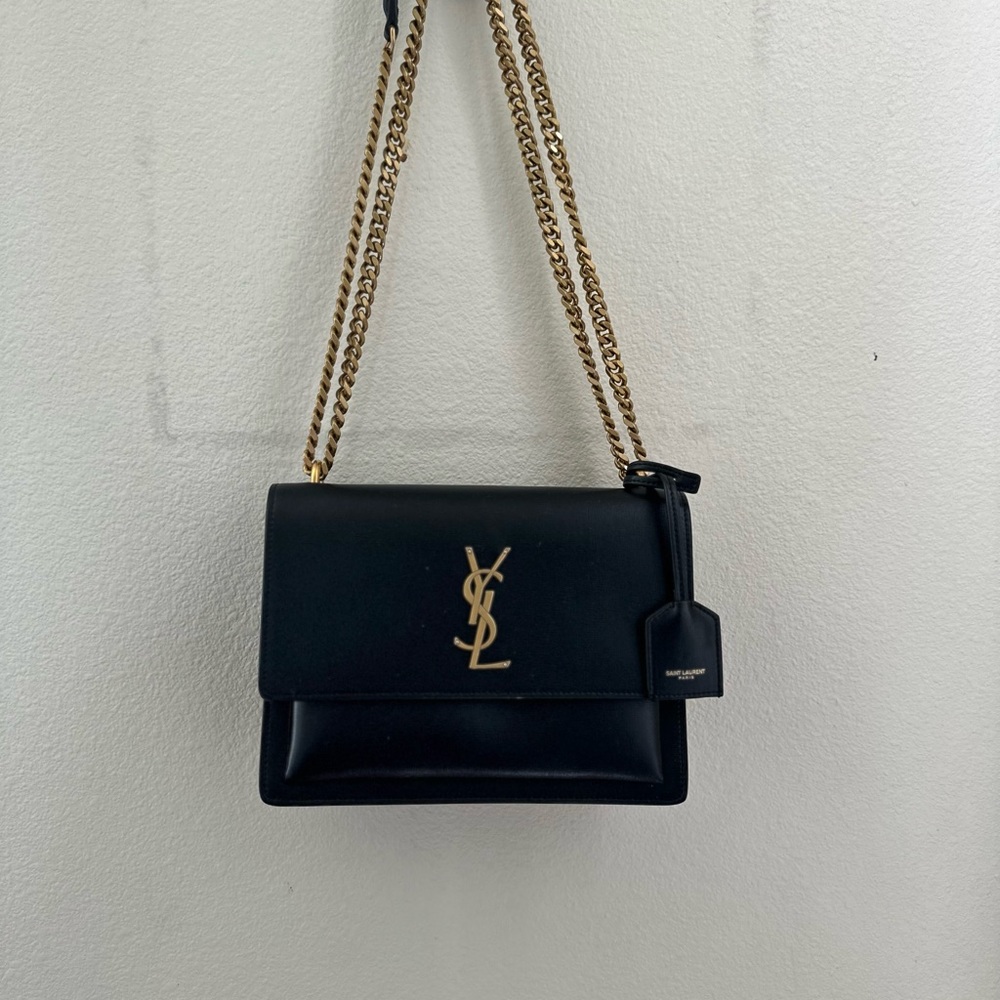 YSL Sunset Medium Chain Bag in Smooth Leather - Black and Gold - Picture 6 of 11